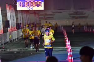 BIB: 0825, 11250
                            <button type="button" onclick="openModal(6292978)" class="btn btn-primary btn-sm float-right btn-popup" data-toggle="modal" data-target=".modal-high-quality">
                        <i class="fas fa-shopping-cart"></i> Add to Cart
                    </button>
                                            <button type="button" onclick="isThisMe(6292978, true)" class="btn btn-success btn-sm float-right btn-popup btn-isme hidden" data-toggle="tooltip" data-placement="bottom" title="นี่คือรูปของคุณใช่ไหม คลิกที่นี่เพื่อเอาเข้าอัลบั้ม">
                        <i class="fas fa-plus"></i> Add to album
                    </button>
                    <button type="button" onclick="isThisMe(6292978, false)" class="btn btn-warning btn-sm float-right btn-popup btn-isnotme hidden">
                        <i class="fas fa-ban"></i> Remove from album
                    </button>